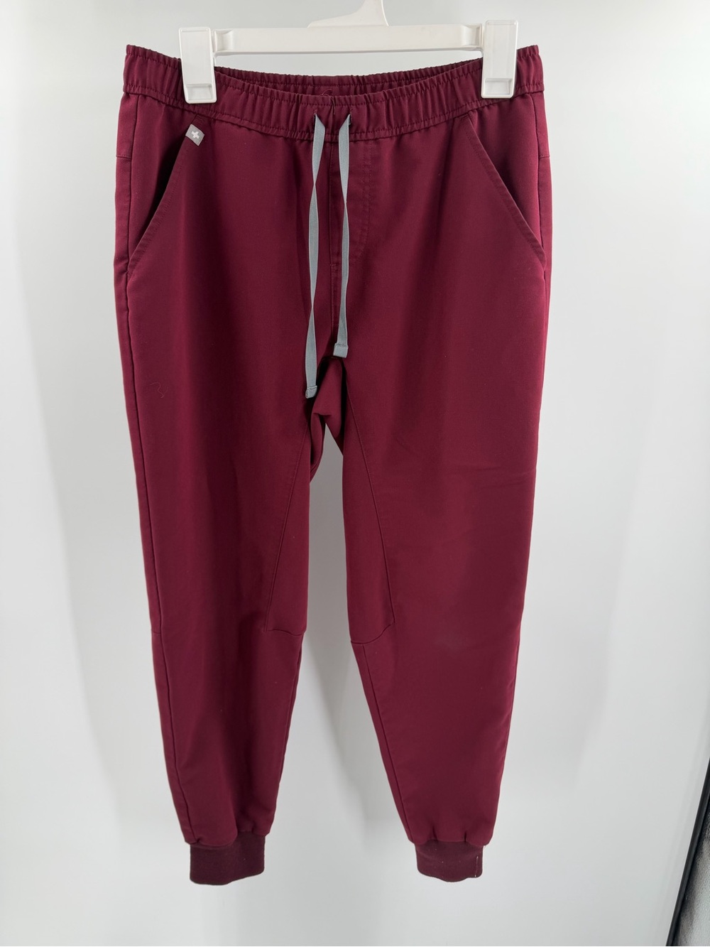 Figs Maroon Red Jogger Scrub Bottoms Pants Size Small Short? medical nurse